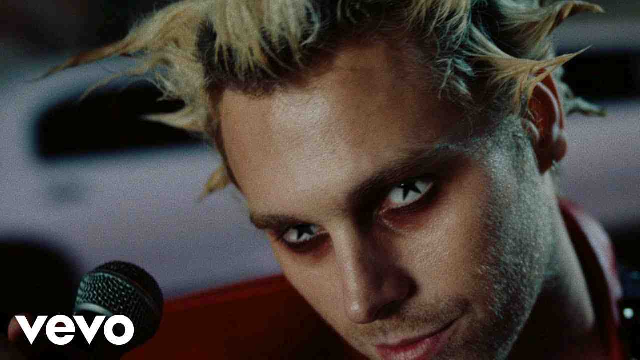 Read more about the article NOT OK LYRICS – 5 Seconds of Summer (Hannah Lux Davis)