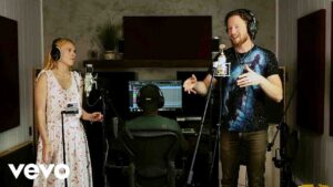 Read more about the article Sailing Song Lyrics – Austin Brown x Rumer Willis