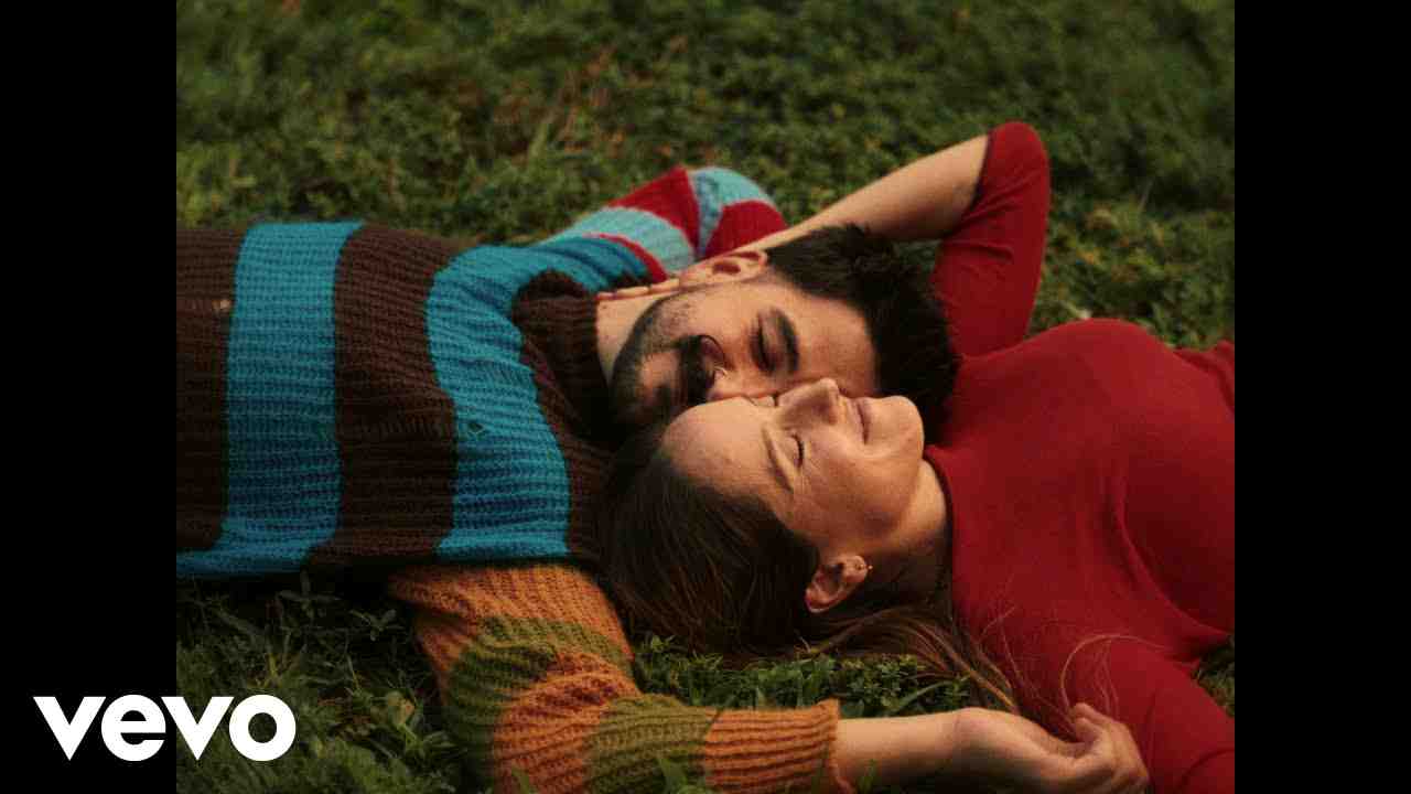 Read more about the article Navidad en Cada Esquina Letra / It’s Beginning to Look A Lot Like Christmas