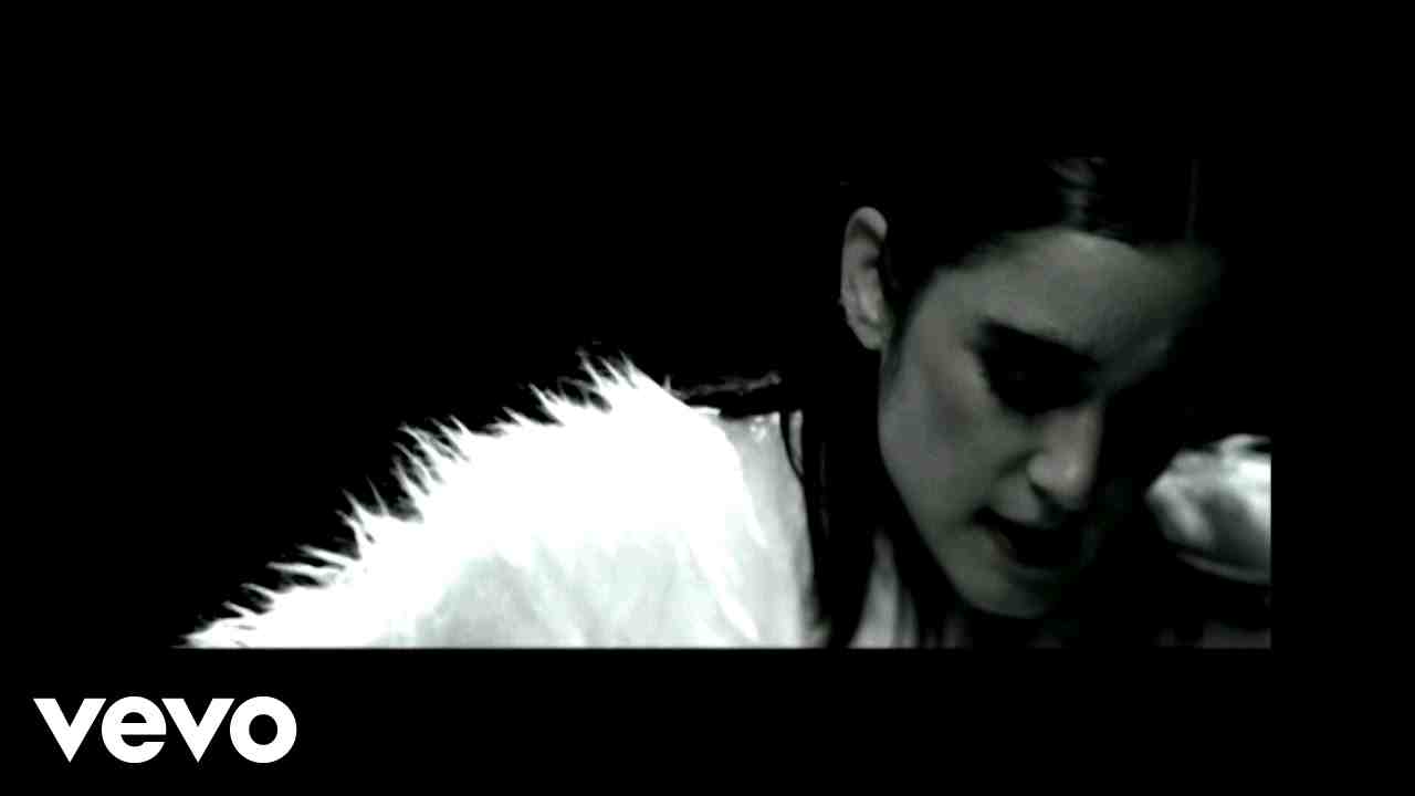 Read more about the article Me Van A Matar Letra – Performed by “Julieta Venegas”