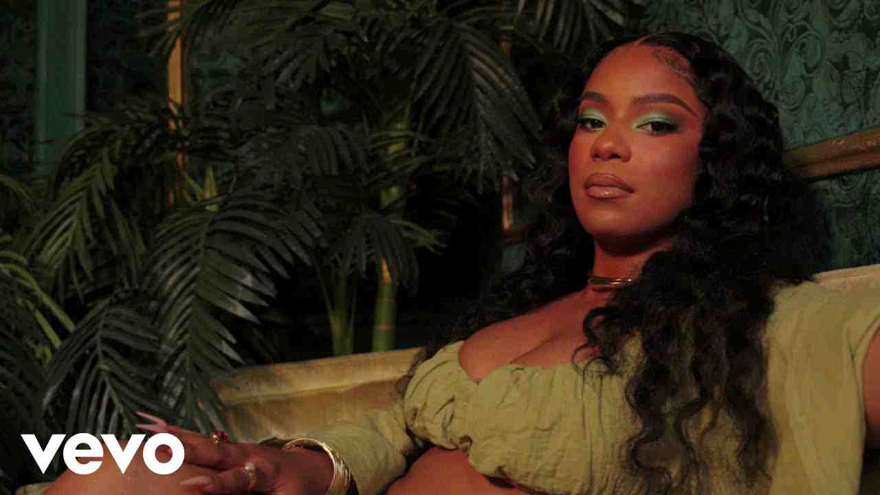 Read more about the article Addicted Song by Jaylah Oshea (feat. Capella Grey)