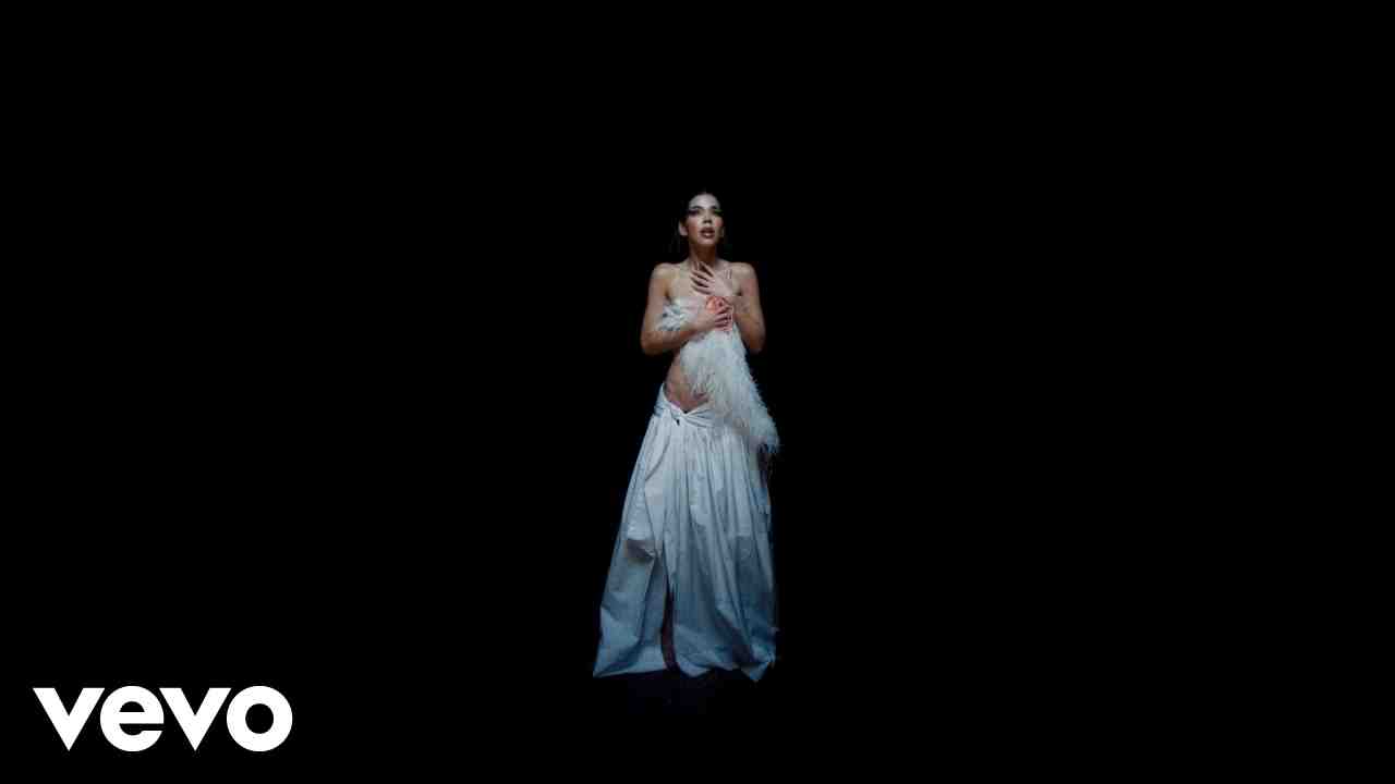 Read more about the article Belladona Song Lyrics – Kenia Os